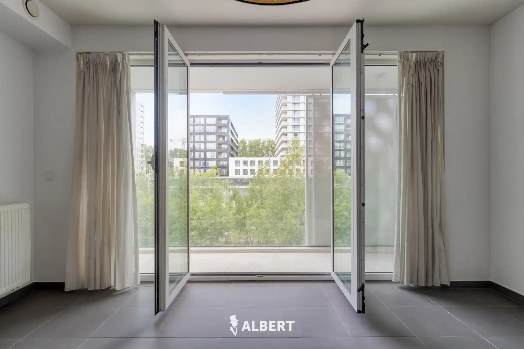 2 slaapkamer appartement met terras en parking foto 6