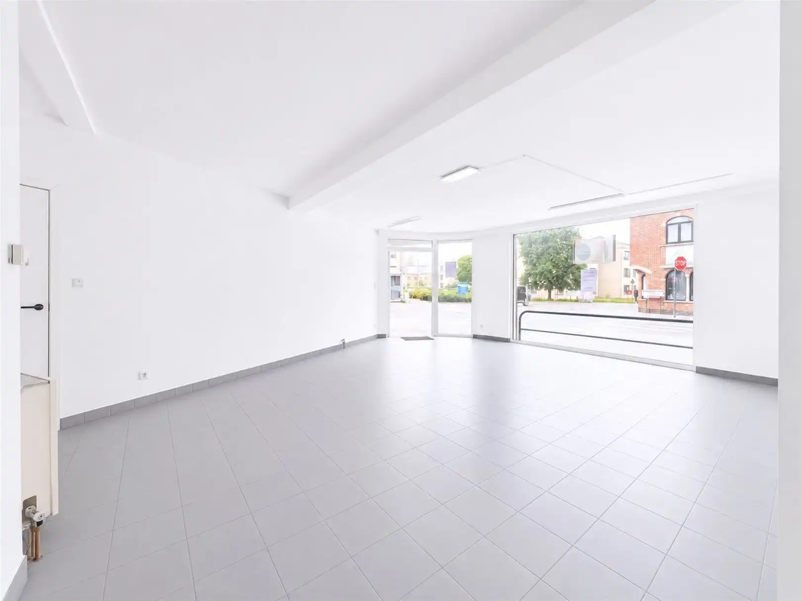 Handelspand zonder woonst, kantoor foto 7