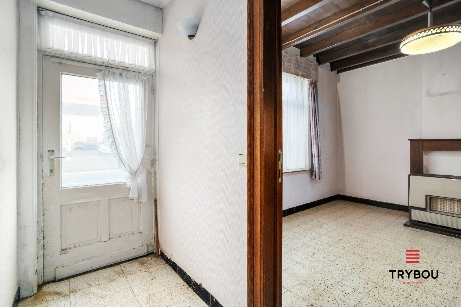 Zongerichte, te renoveren woning op ruim perceel van 618m² foto 4