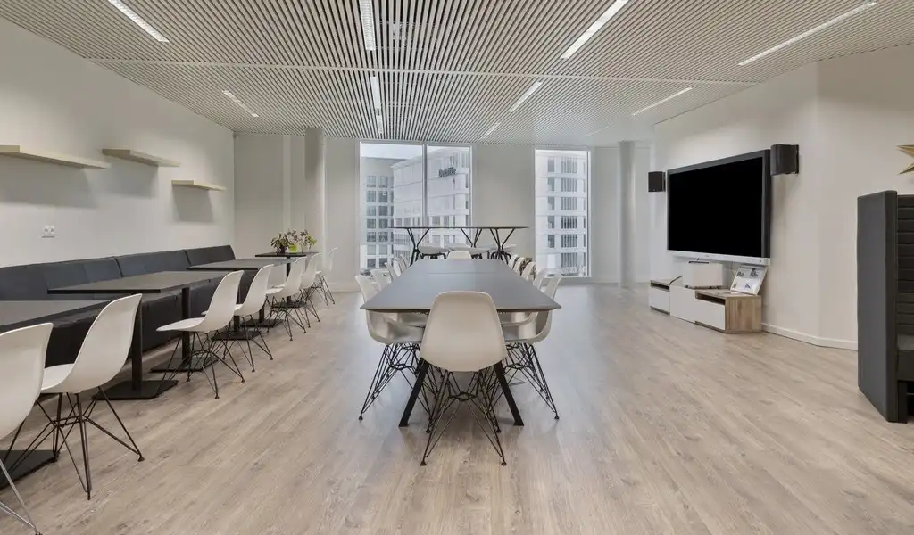 High-end gemeubelde kantoren te koop op The Loop in Gent foto 11