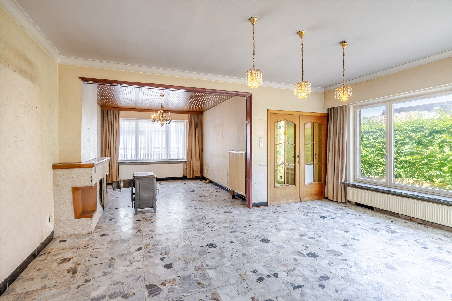 Halfopen renovatiewoning met  verdere mogelijkheden in centrum Wetteren foto 4