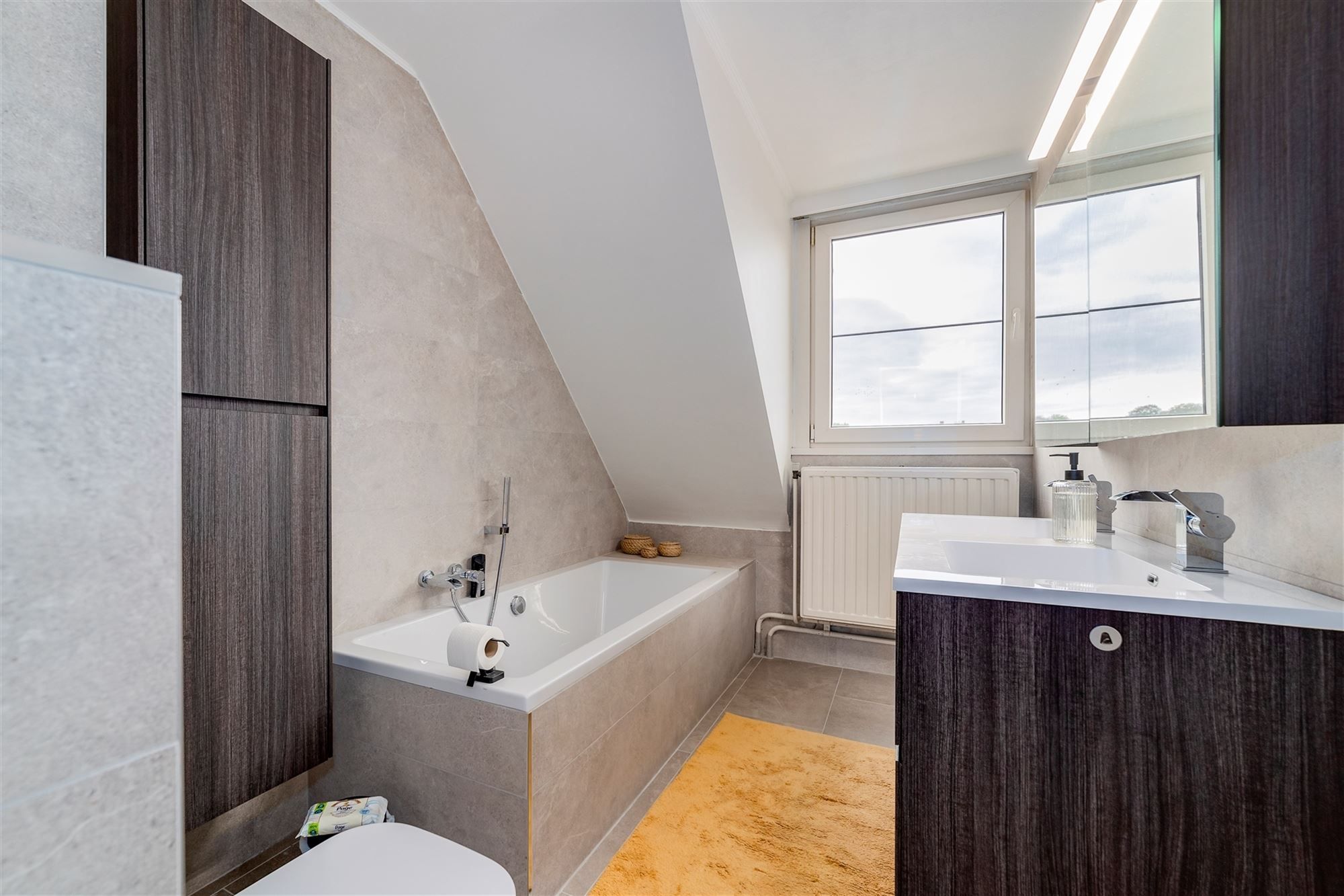 Gerenoveerde bel-etage (163m²) met tuin centrum Rumst foto 15