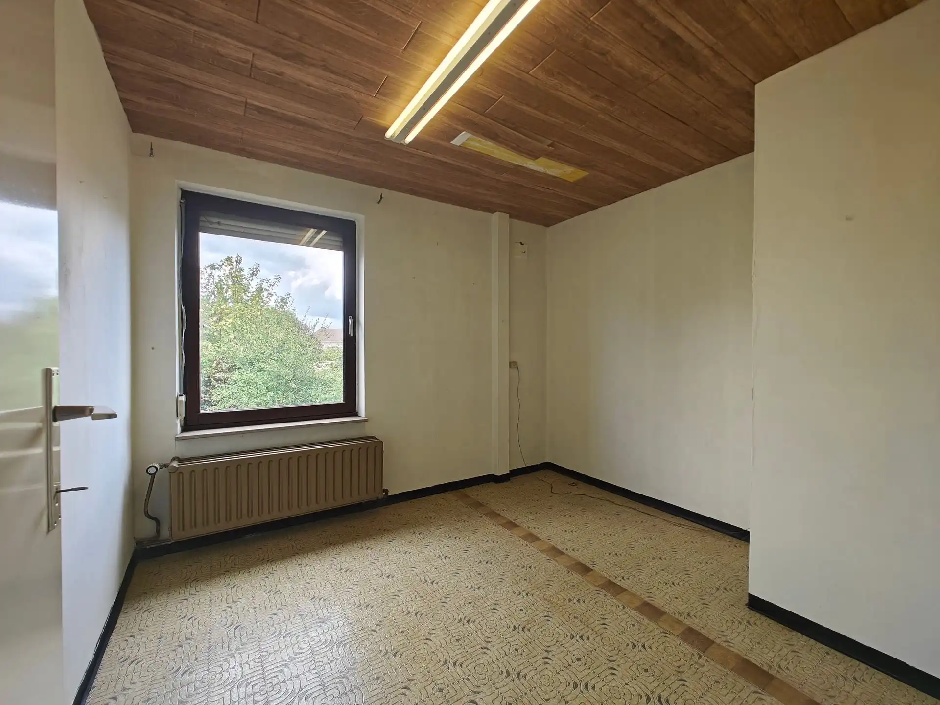 Te renoveren vrijstaande woning op een top locatie!  foto 16