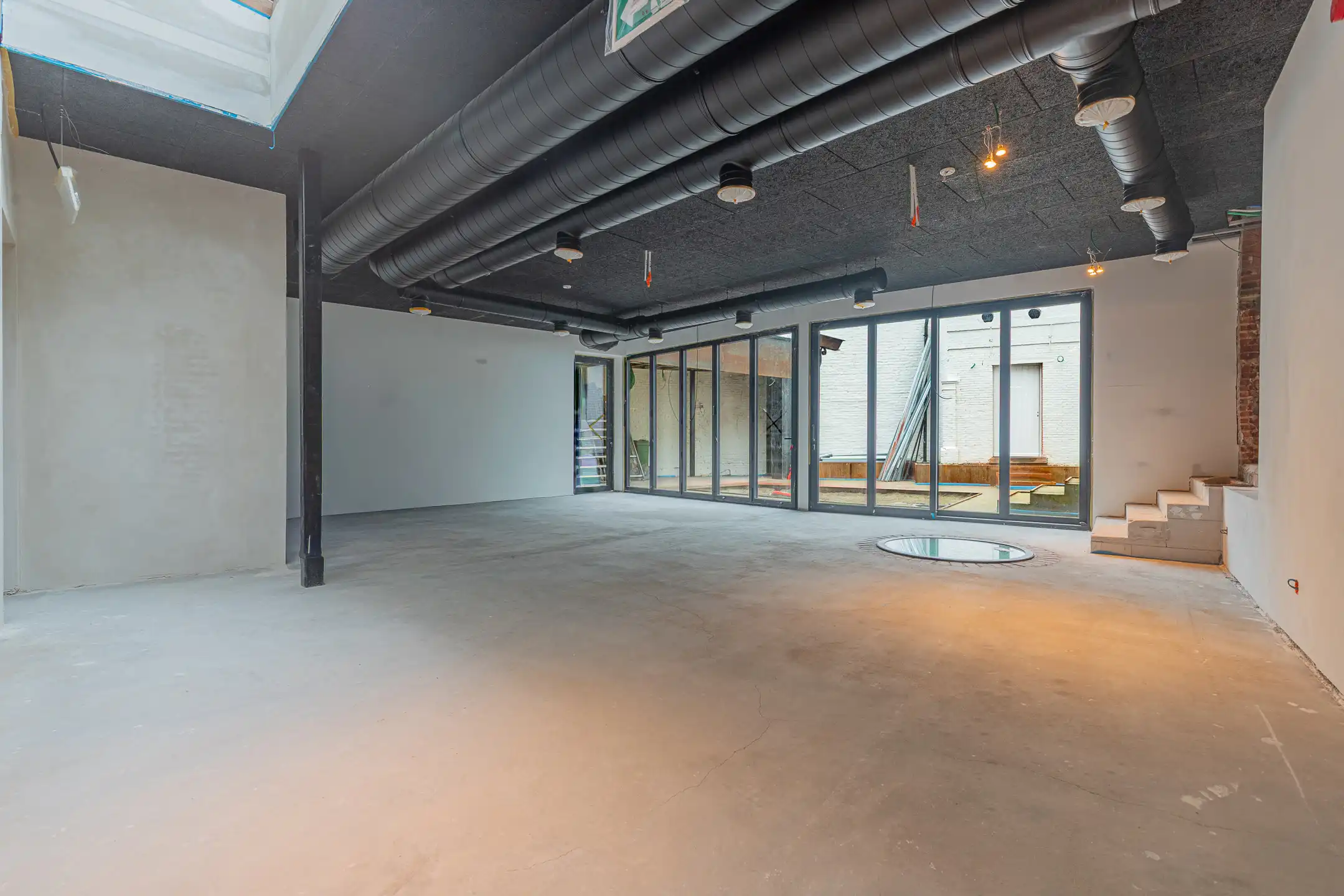 AALST – Uniek historisch handelspand met duplex appartement op absolute toplocatie foto 2