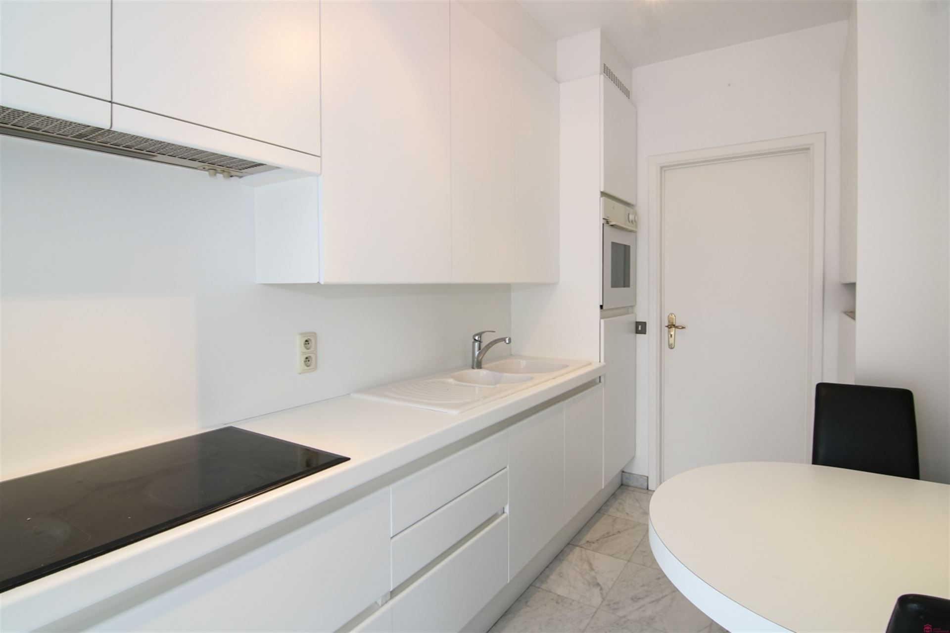 Lichtrijk hoekappartement foto 8