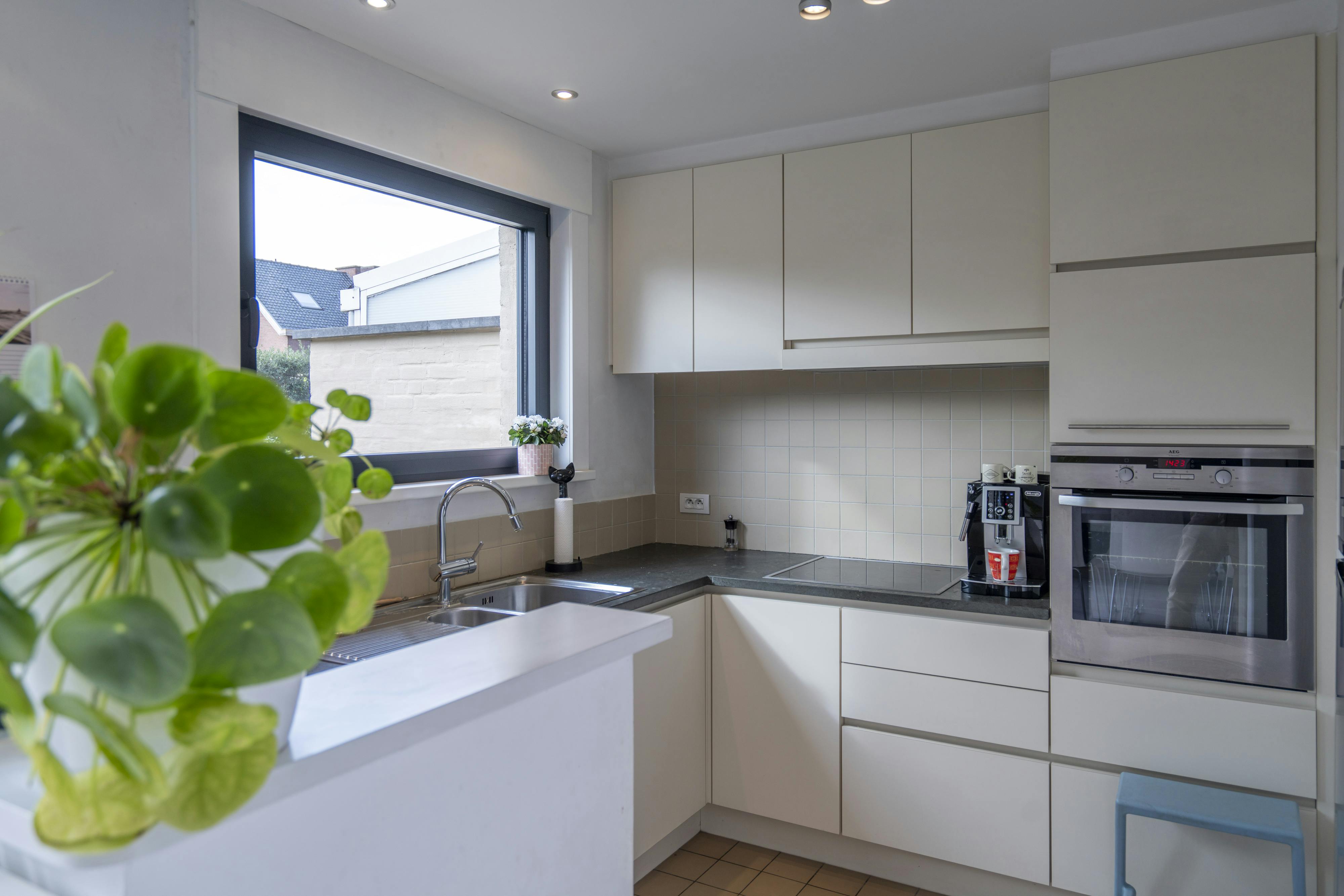 Gezellig instapklaar huis te koop te Kortrijk!  foto 10