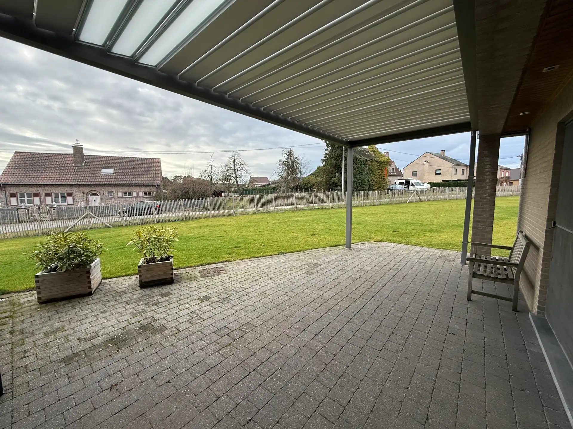 WANZELE - Rustig gelegen Villa met grote tuin. foto 9