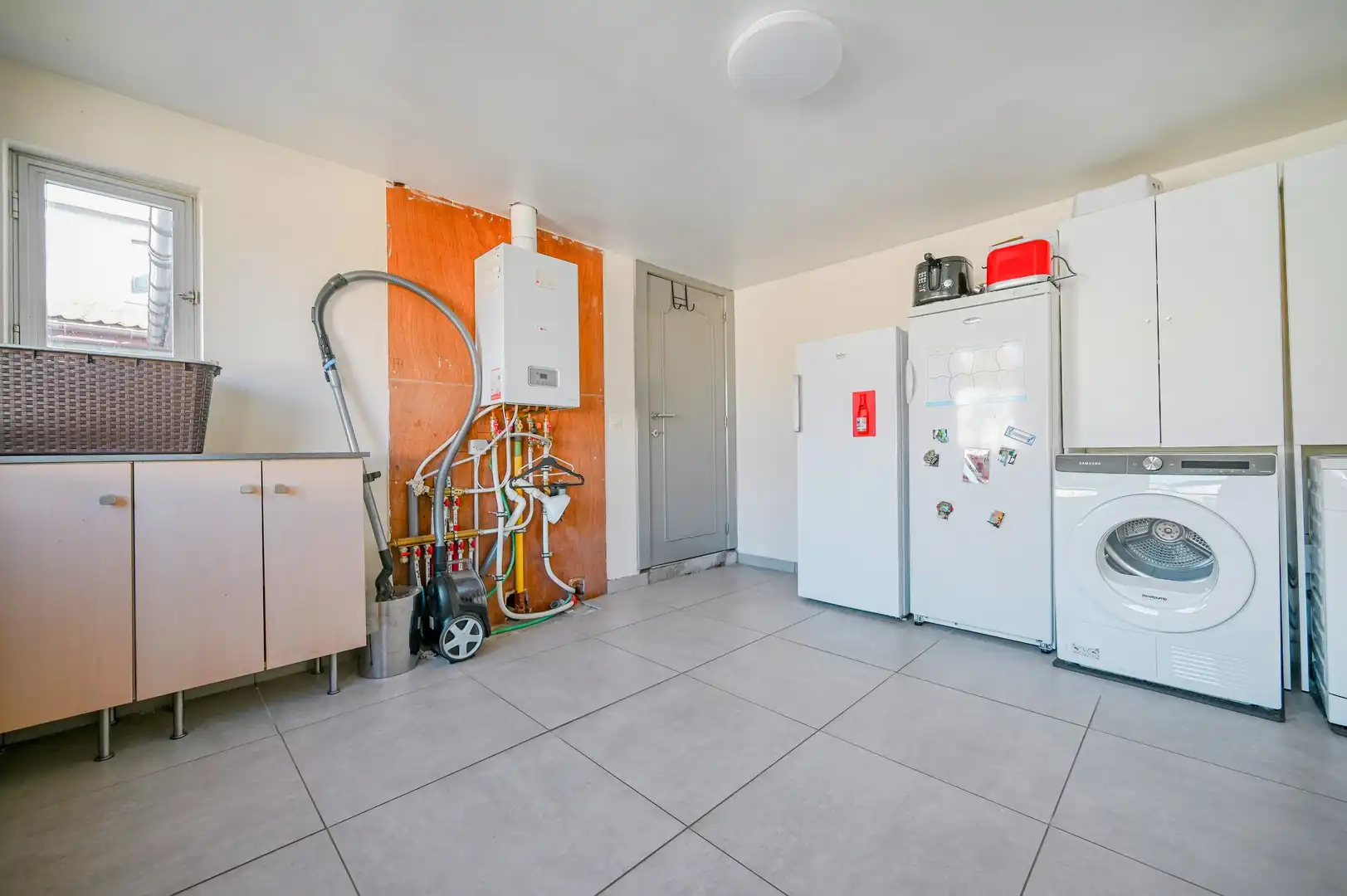 Ruime gezinswoning met tuin en grote garage in Branst. foto 17