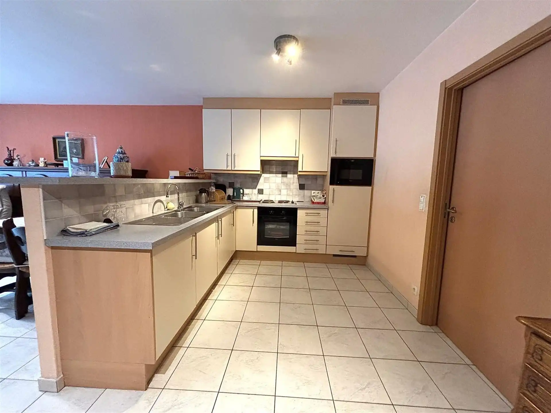 Gelijkvloers appartement met stadstuin en garage nabij het centrum van Aalst foto 6