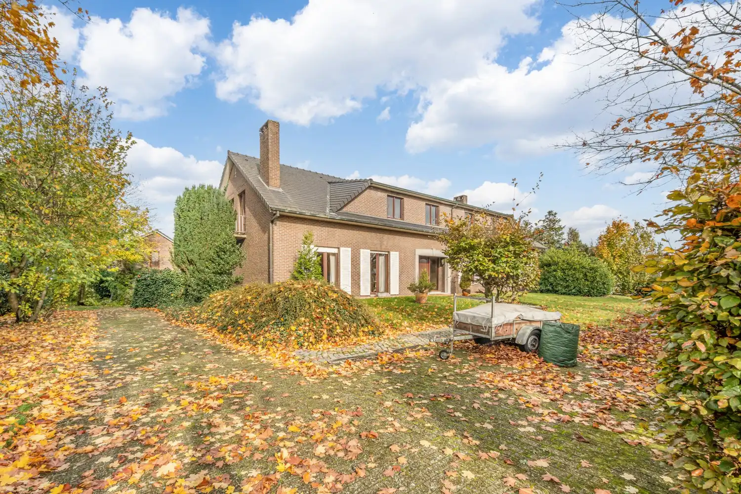 Karaktervolle villa op perceel van 18a foto 3