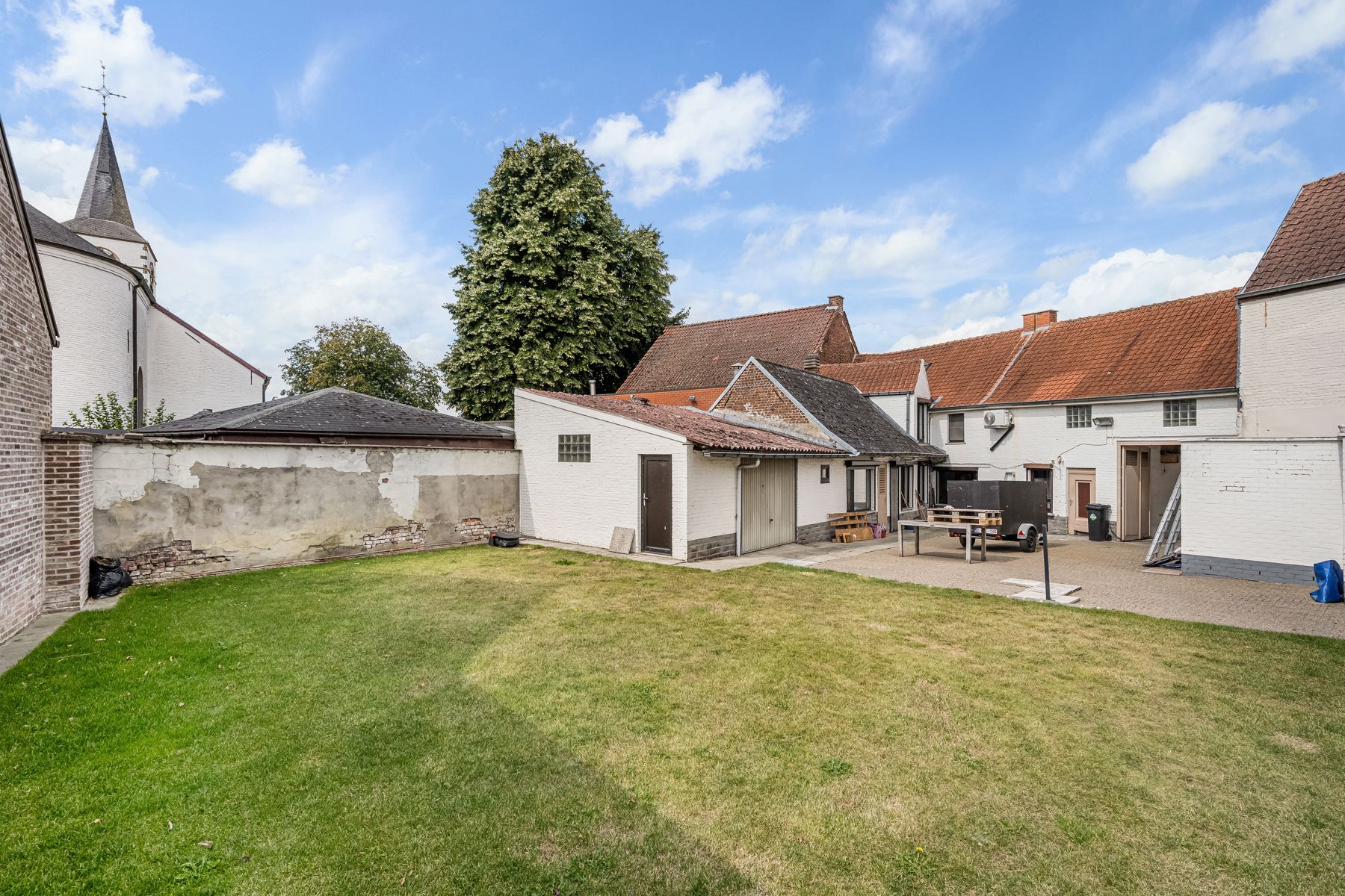 Charmante woning in het hart van Nederhasselt foto 9