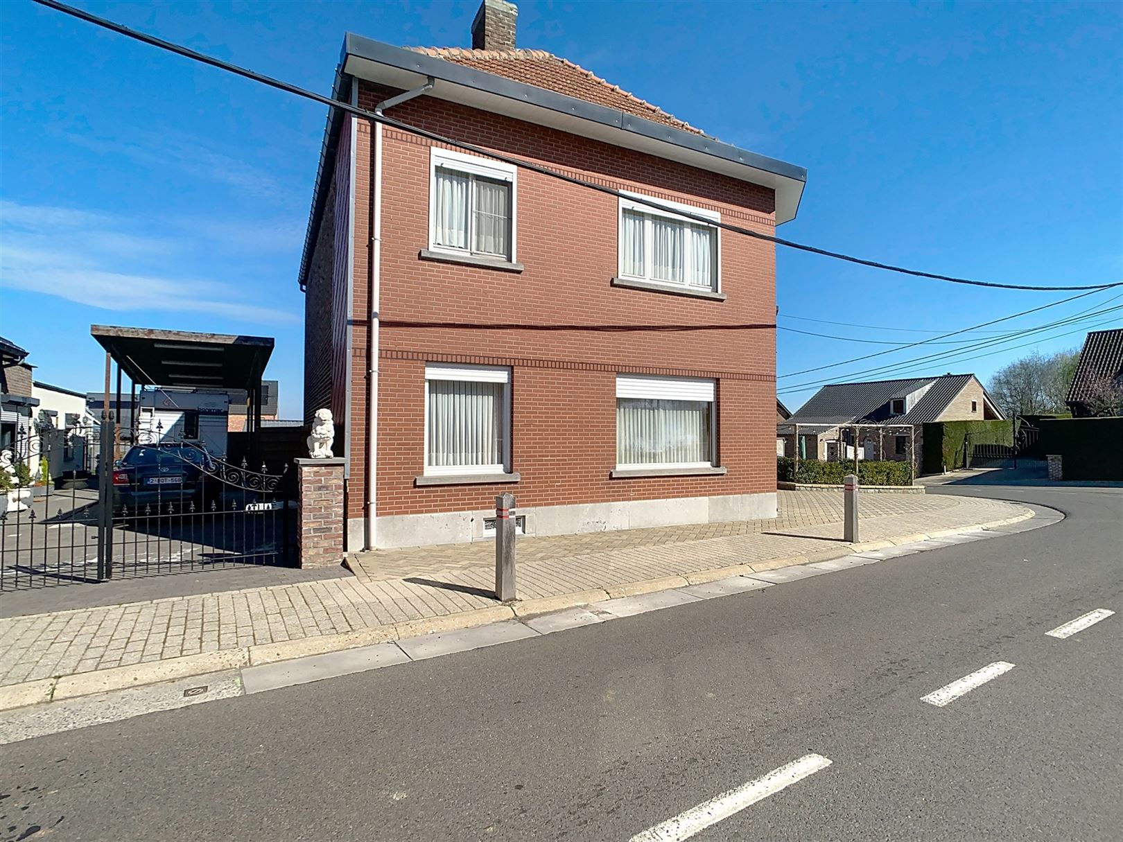 Te renoveren woning, 4 slpks, bijgebouwen, tuin, 9a 71ca  foto 5