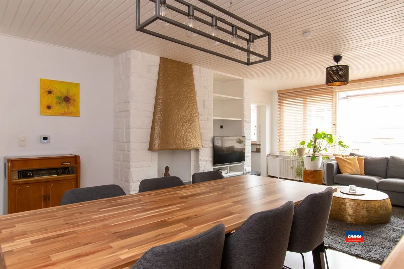 Appartement met 2 slpks, terras, berging en garagebox foto 3