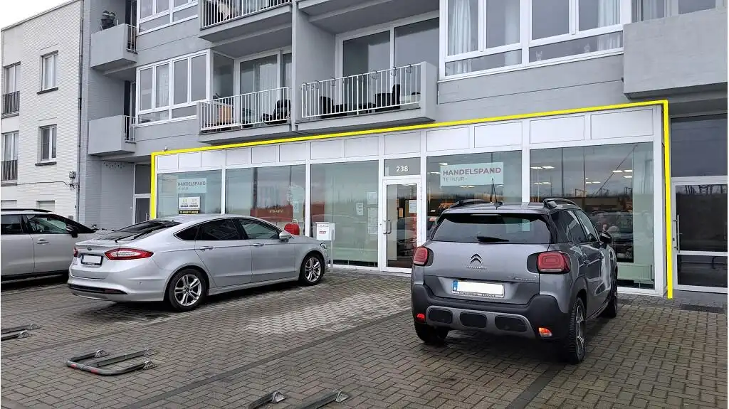 Ruime kantoor- of handelsruimte te huur in Zeebrugge foto {{pictureIndex}}