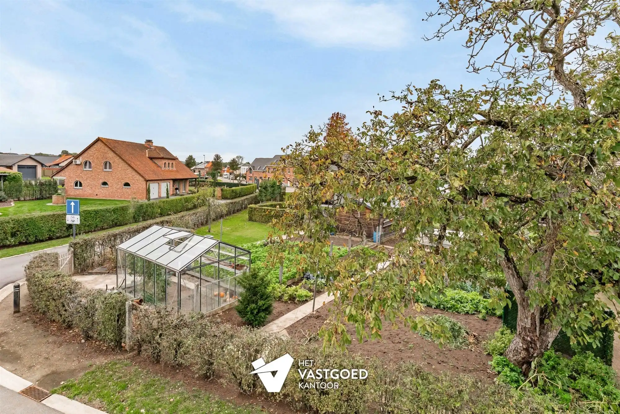 PERFECT ONDERHOUDEN WONING MET 4 SLAAPKAMERS OP EEN RUIM HOEKPERCEEL VAN 12A75 EN CENTRALE LIGGING TE LUMMEN foto 31