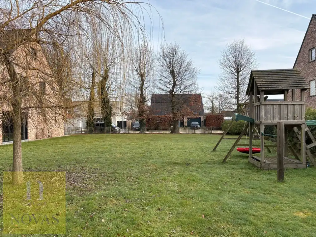 Knappe bouwgrond op mooie locatie, 18m straatbreedte en 612m² oppervlakte foto 5