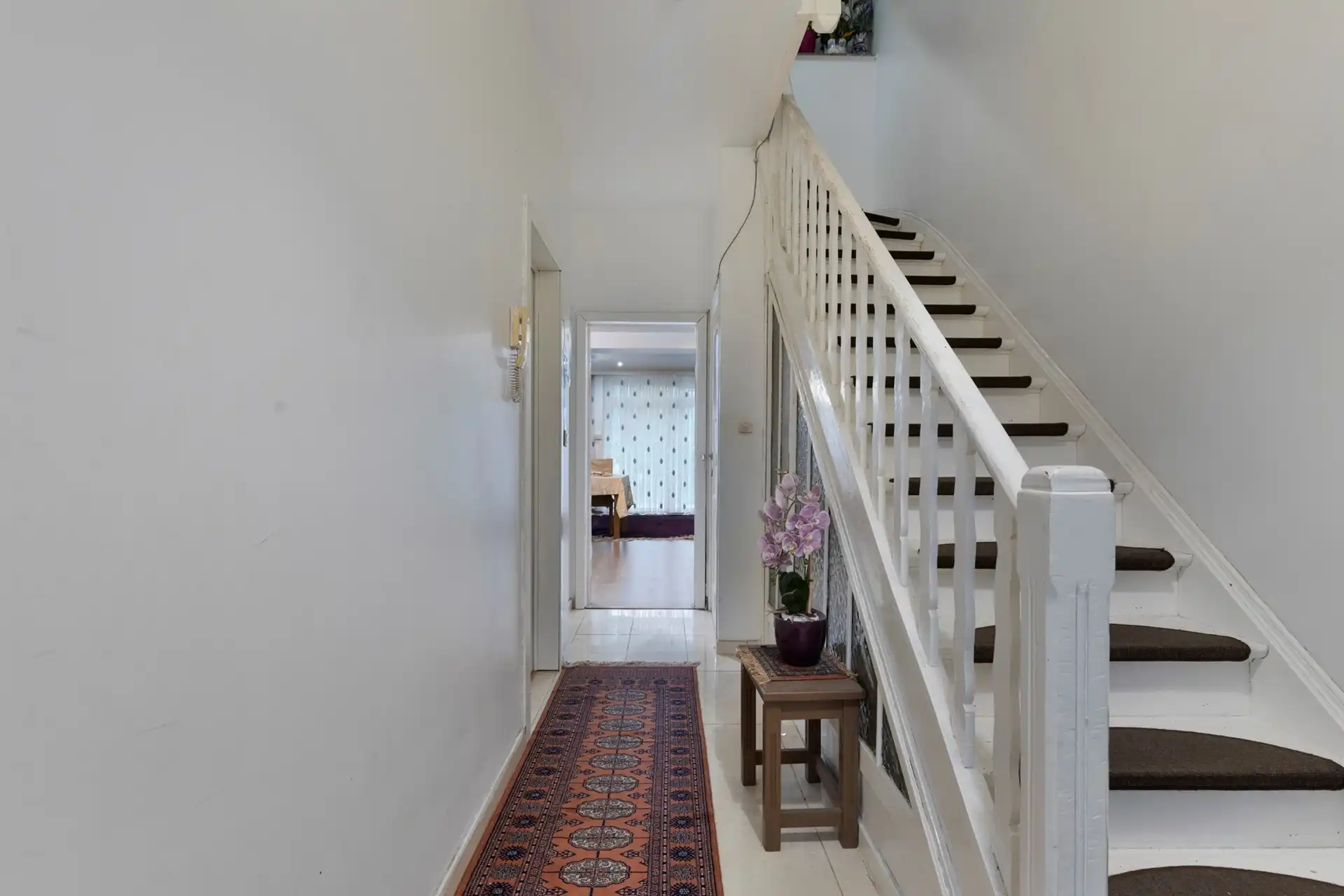 Eengezinswoning met 5 slaapkamers foto 2