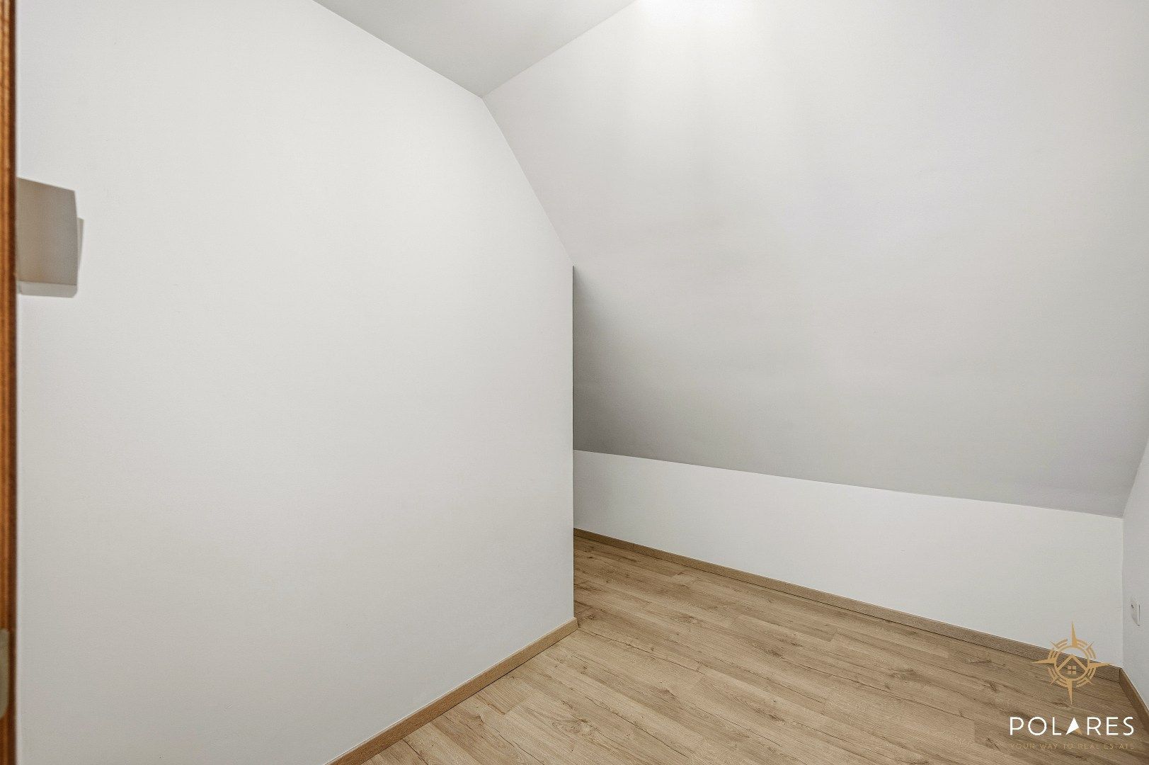 Ruime gezinswoning in een groene omgeving foto 17