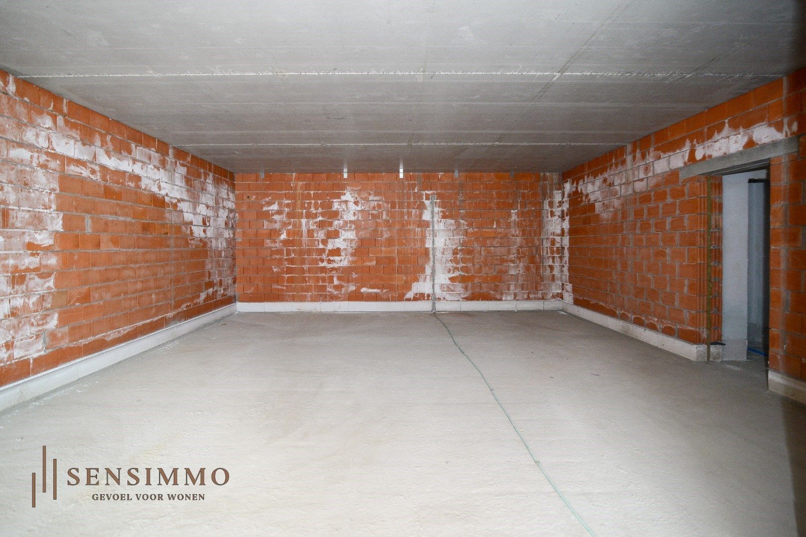  Nieuwbouw casco handelspand met twee private autostaanplaatsen foto 5