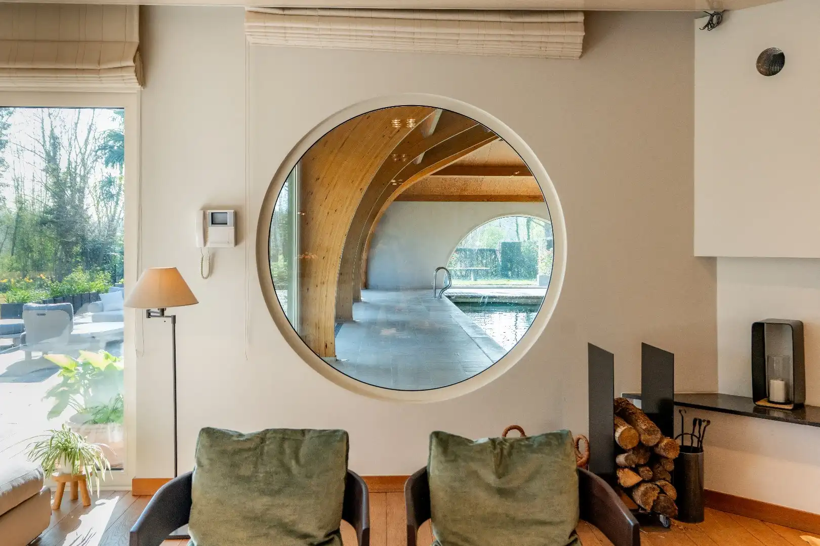 Riante villa met binnenzwembad op een uitzonderlijk domein van 6.426 m² foto 7