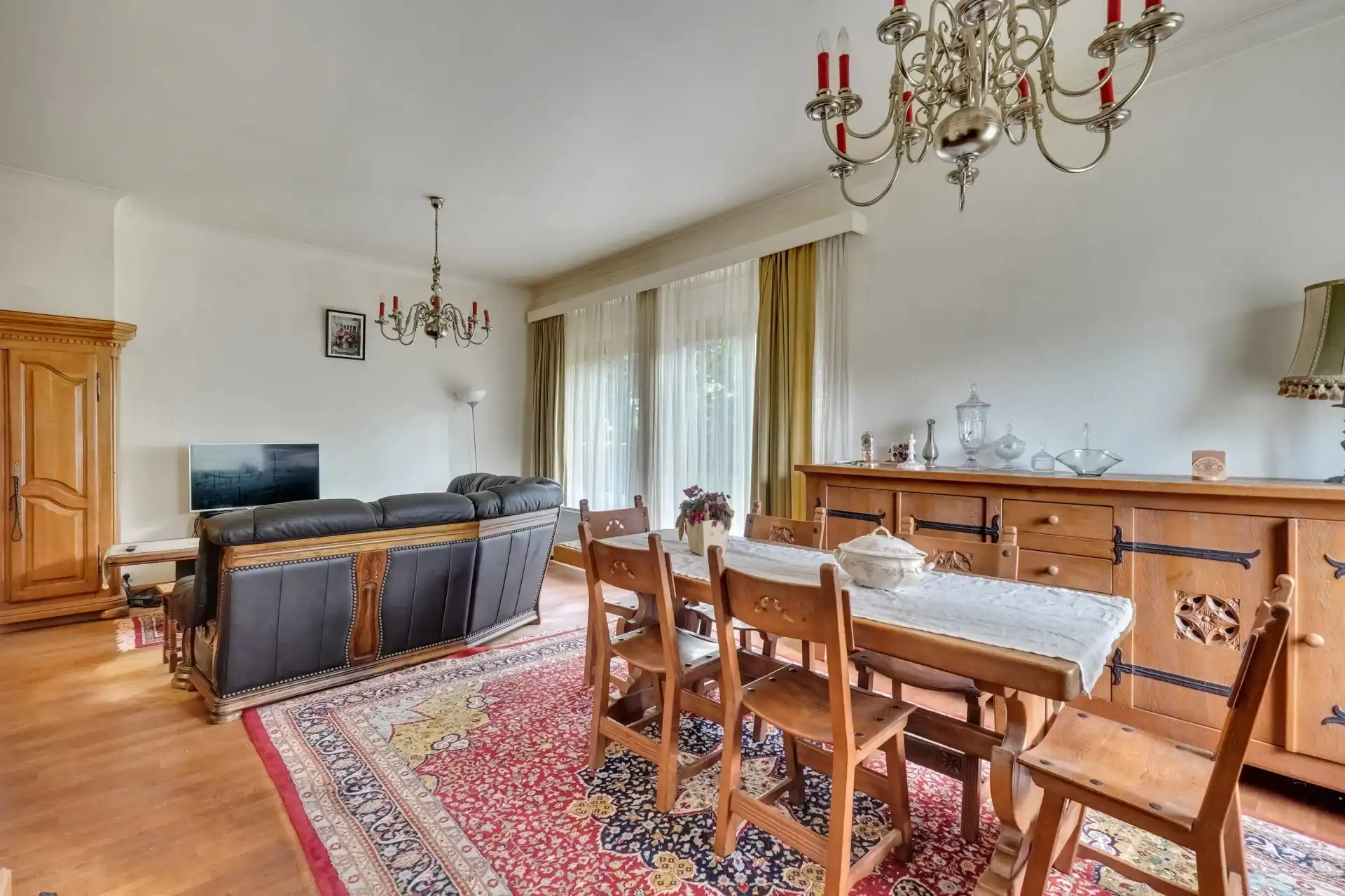 Zeer ruim gelijkvloers appartement met kelderparking foto 16