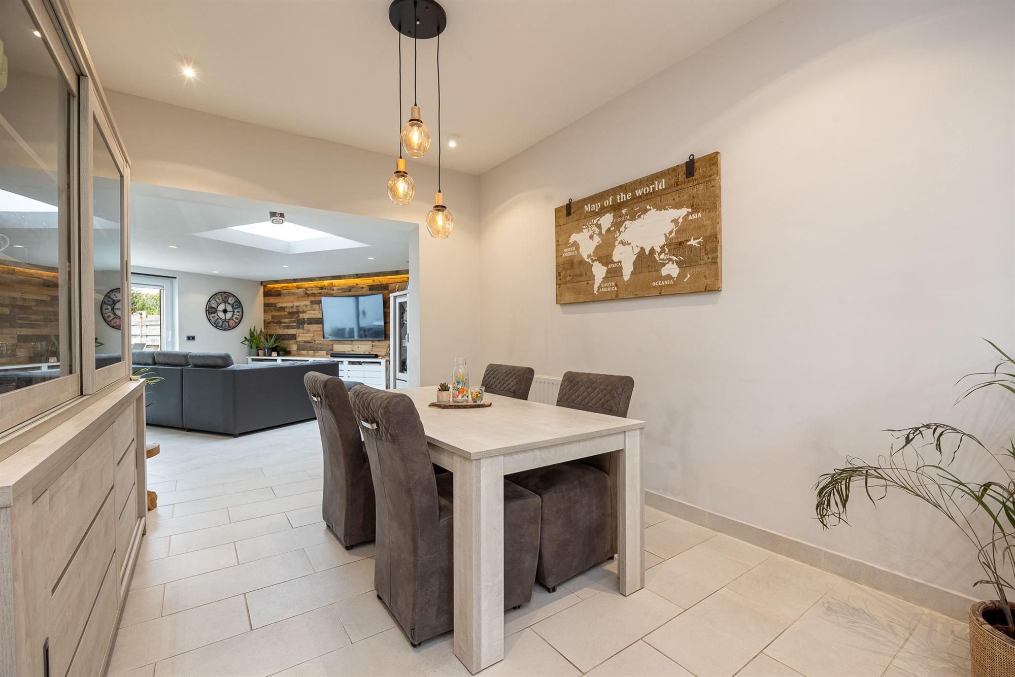 Instapklare, energiezuinige woning met ruime tuin en zwembad foto 25