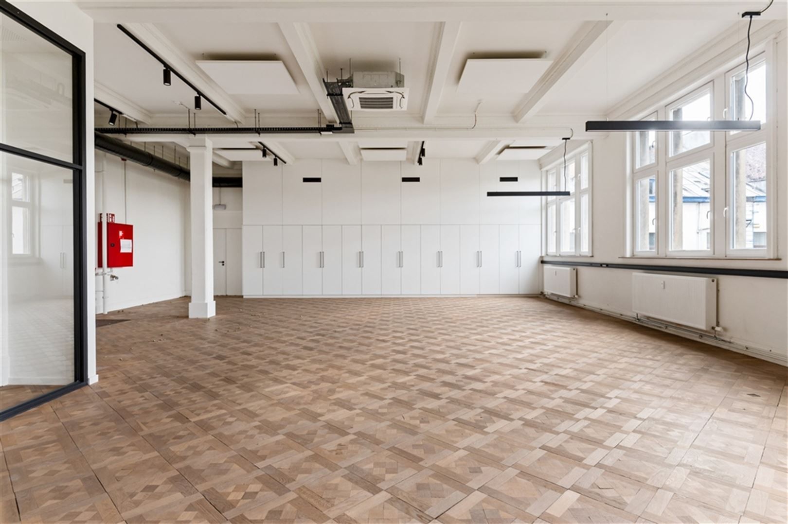 Instapklaar kantoor te huur op unieke locatie - 579m² foto 5
