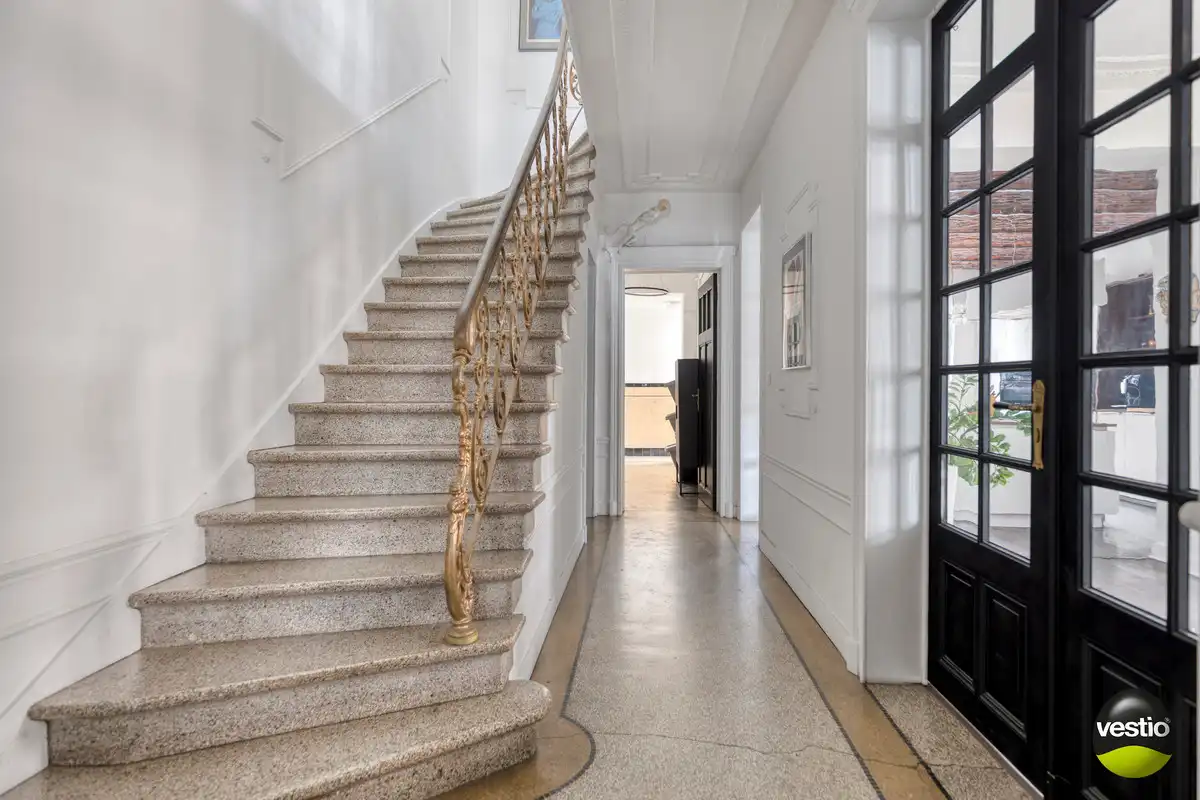 KARAKTERVOL VOLLEDIG GERENOVEERD STATIG HERENHUIS IN CENTRUM VAN TONGEREN. foto 20