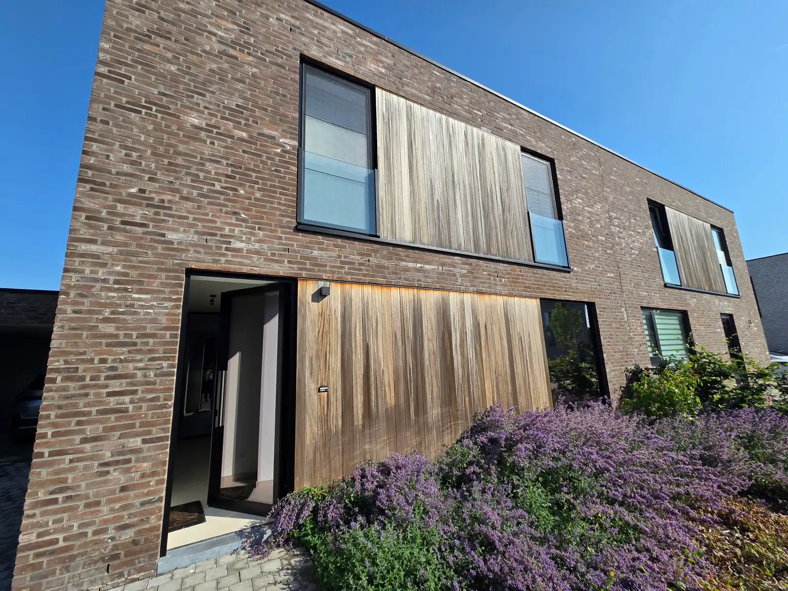 Instapklare recente woning met mooie tuin!!! foto 30