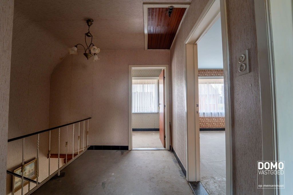 Te renoveren woning met grote tuin en achterliggende stal  foto 14