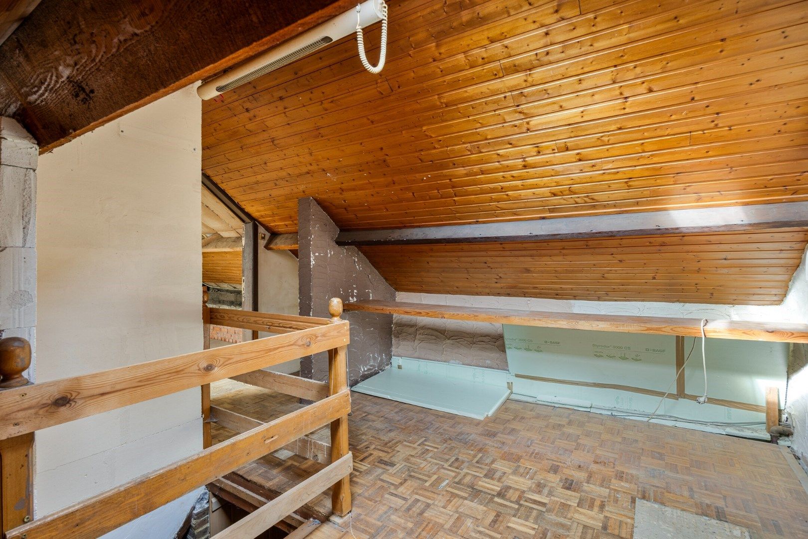 Halfopen hoekwoning met garage en dakterras op toplocatie in Kessel-Lo – renovatieproject met veel potentieel foto 20