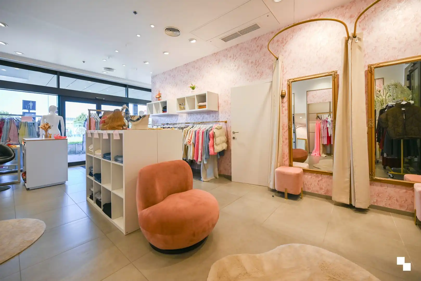 Winkelruimte op een absolute toplocatie te Waregem foto 6
