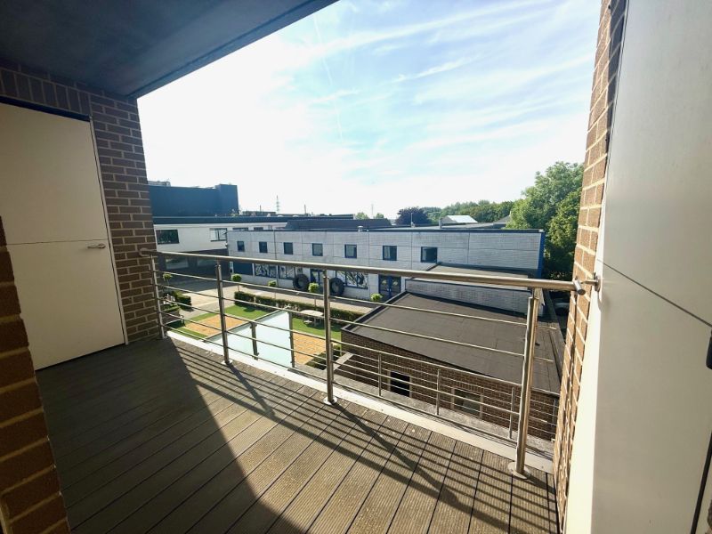 Centraal gelegen, lichtrijk appartement met 1 slaapkamer en dressing foto 10