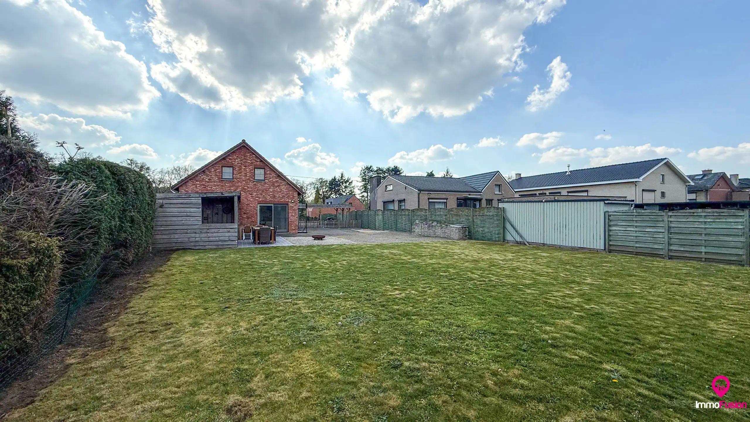 Charmante woning met 5 slaapkamers op een ruim perceel foto 59