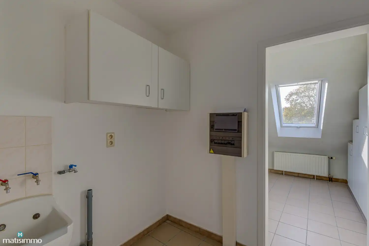 INSTAPKLAAR APPARTEMENT MET GARAGE AAN DE STADSRAND VAN TONGEREN foto 9