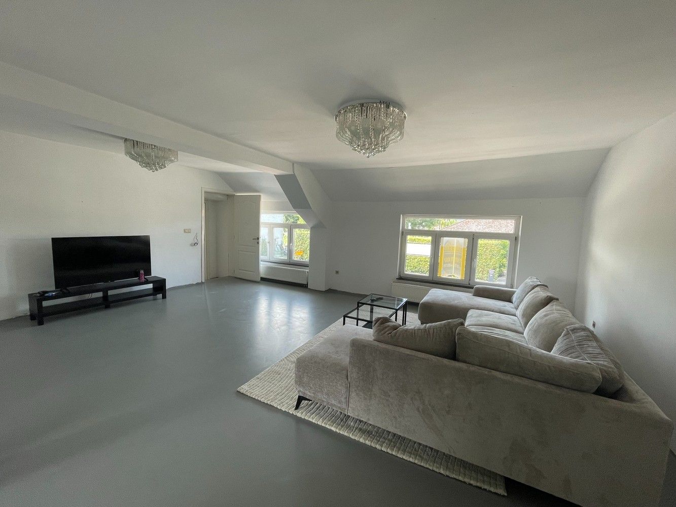 Handelspand met ruim duplexappartement op zichtbare locatie in Herent foto 11