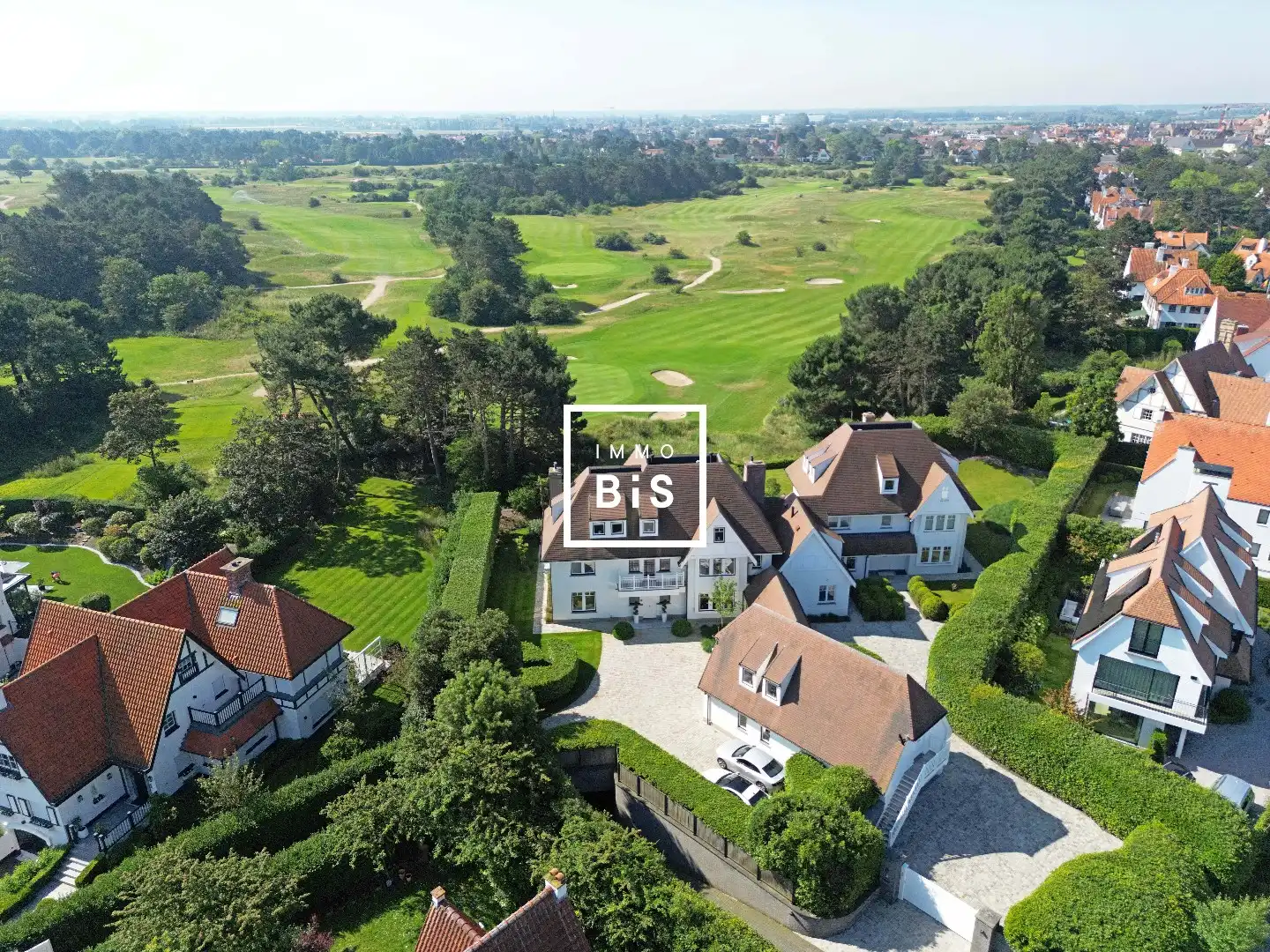 Zeer goed gelegen villa op 2 min. fietsen van het Albertplein met fenomenaal zicht op de Golf. foto 4