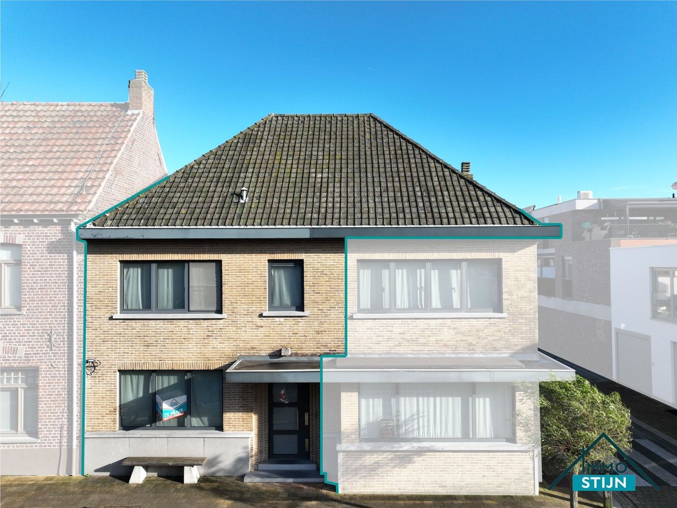 Centraal gelegen woning met garage foto {{pictureIndex}}