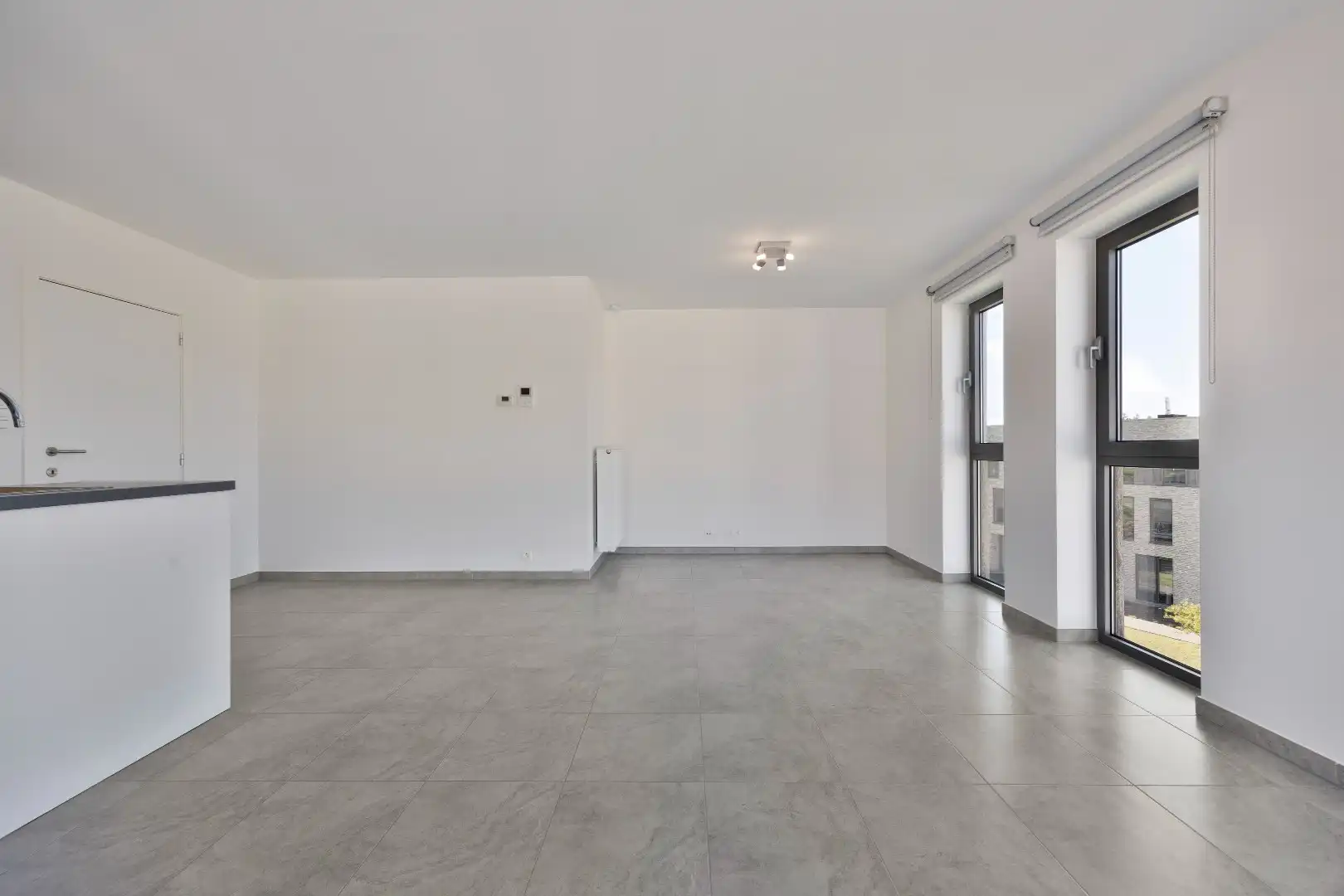 App te huur nabij centrum Halle: 2 slpks, terras, parking + kelder foto 6