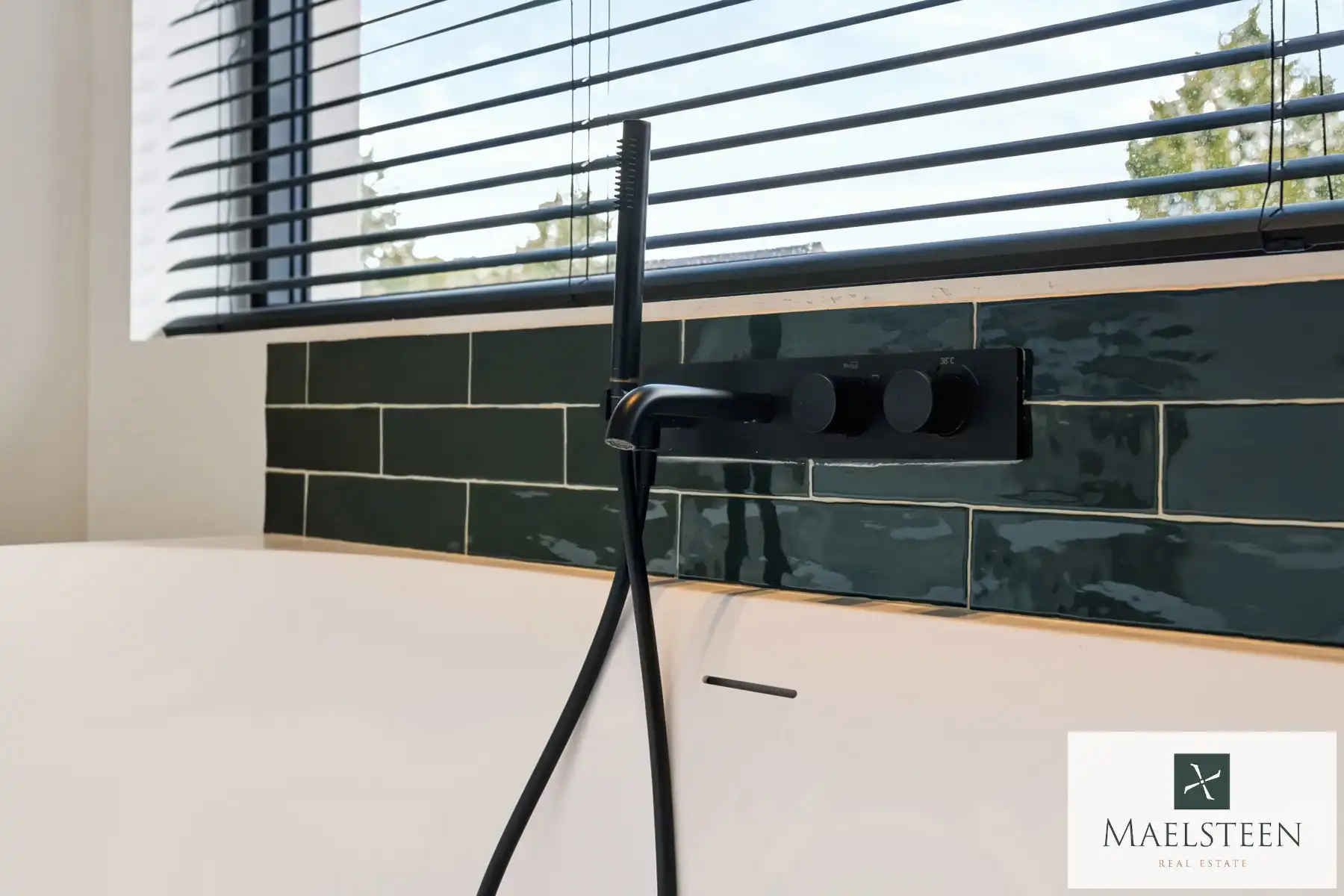 Top afgewerkte, instapklare villa op 1076 m² in Sint-Andries foto 55