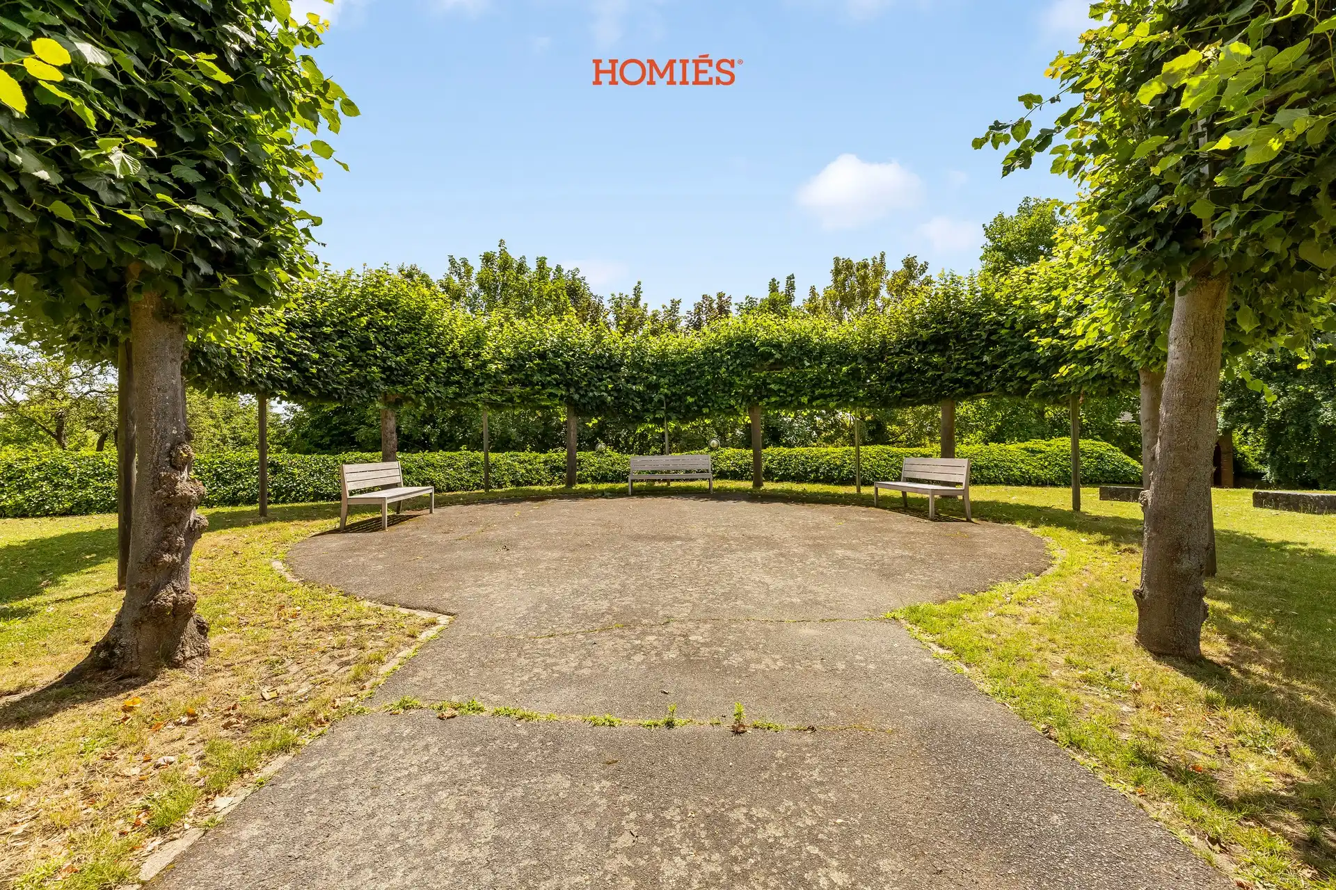 Ruim gelijkvloersappartement met zonnige privatieve tuin en veel privacy foto 15