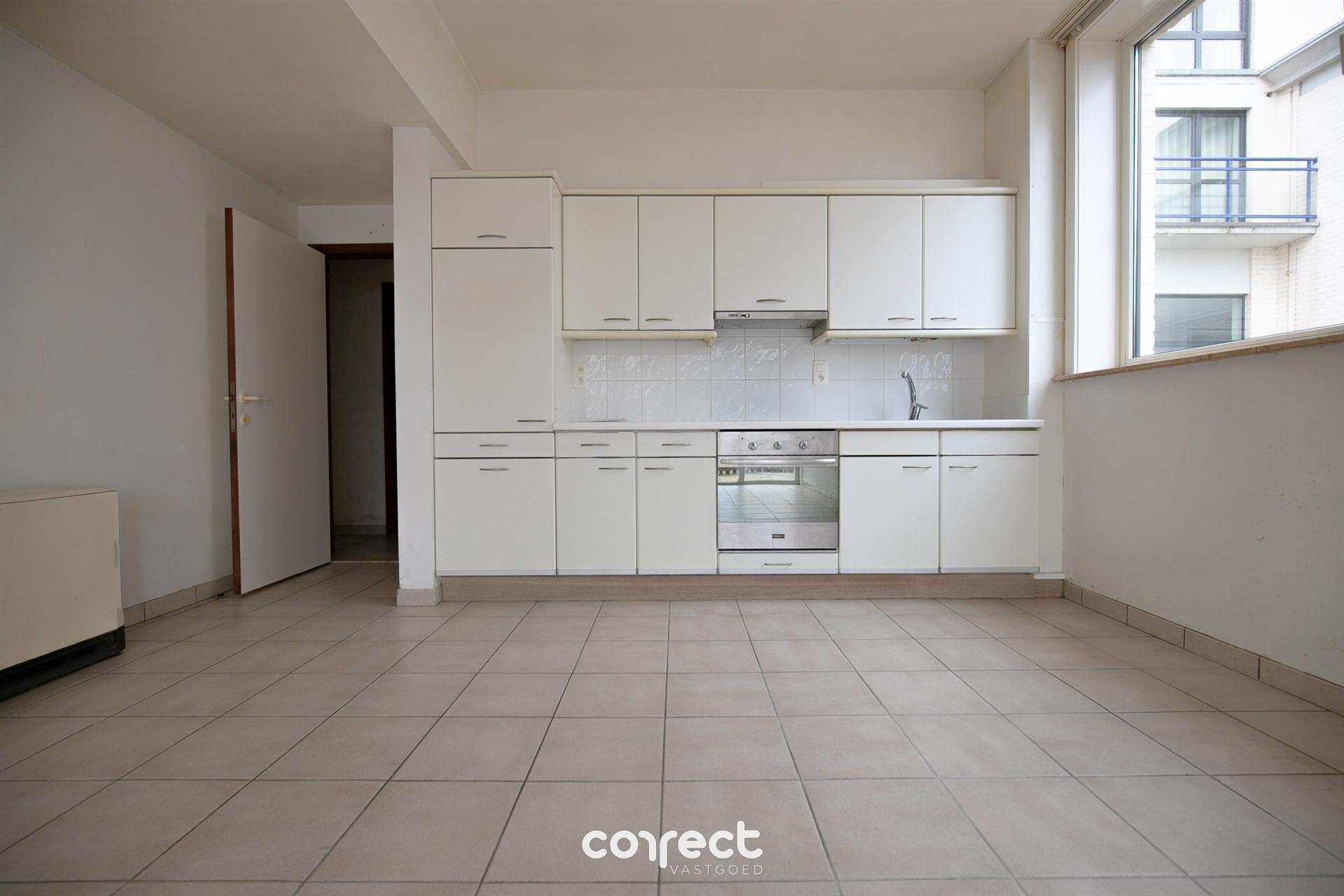p te frissen gelijkvloers appartement met 2 slaapkamers. foto 4