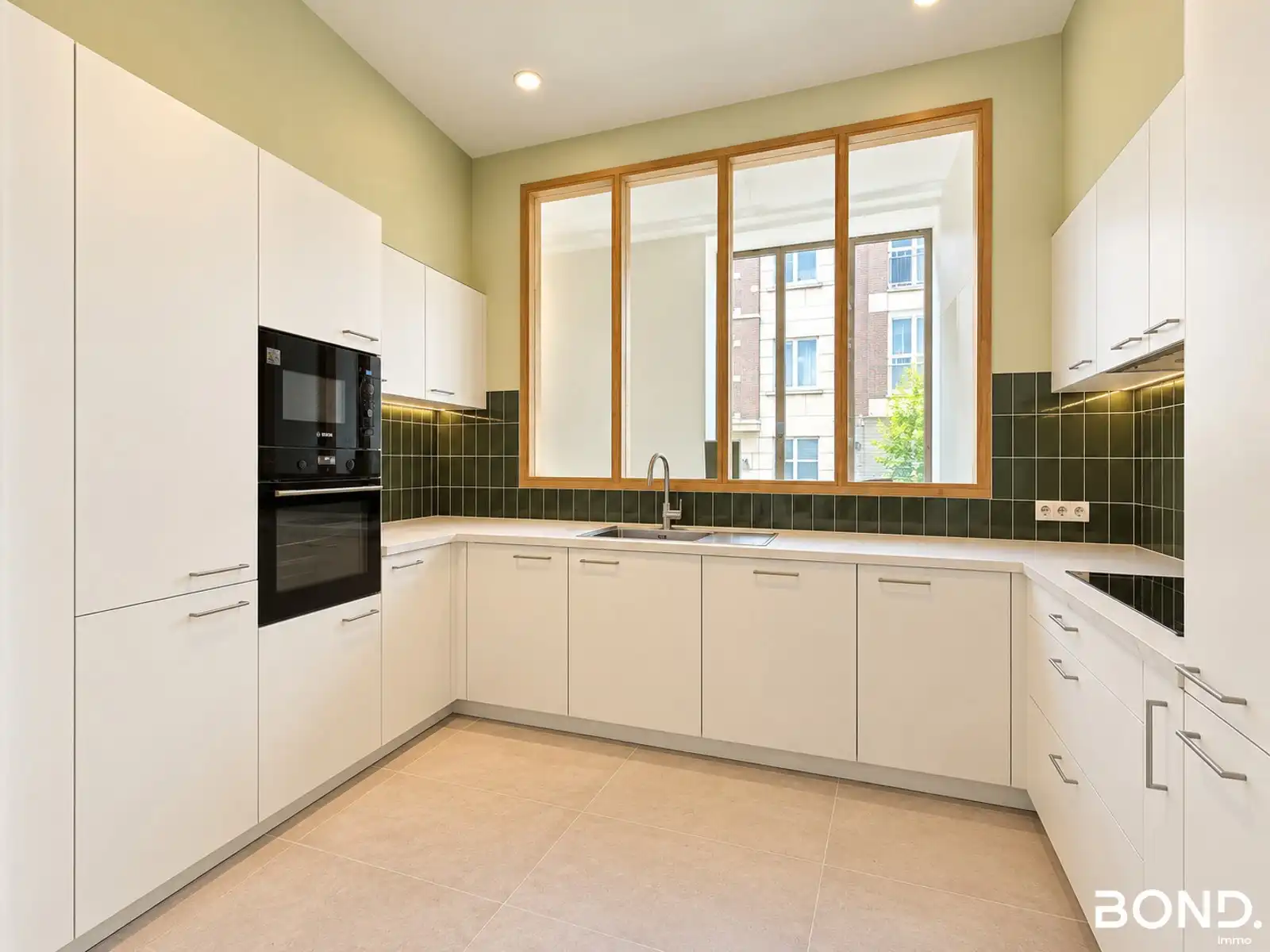 Ruime vernieuwbouwwoning met 6 slaapkamers te huur in Leuven foto 9