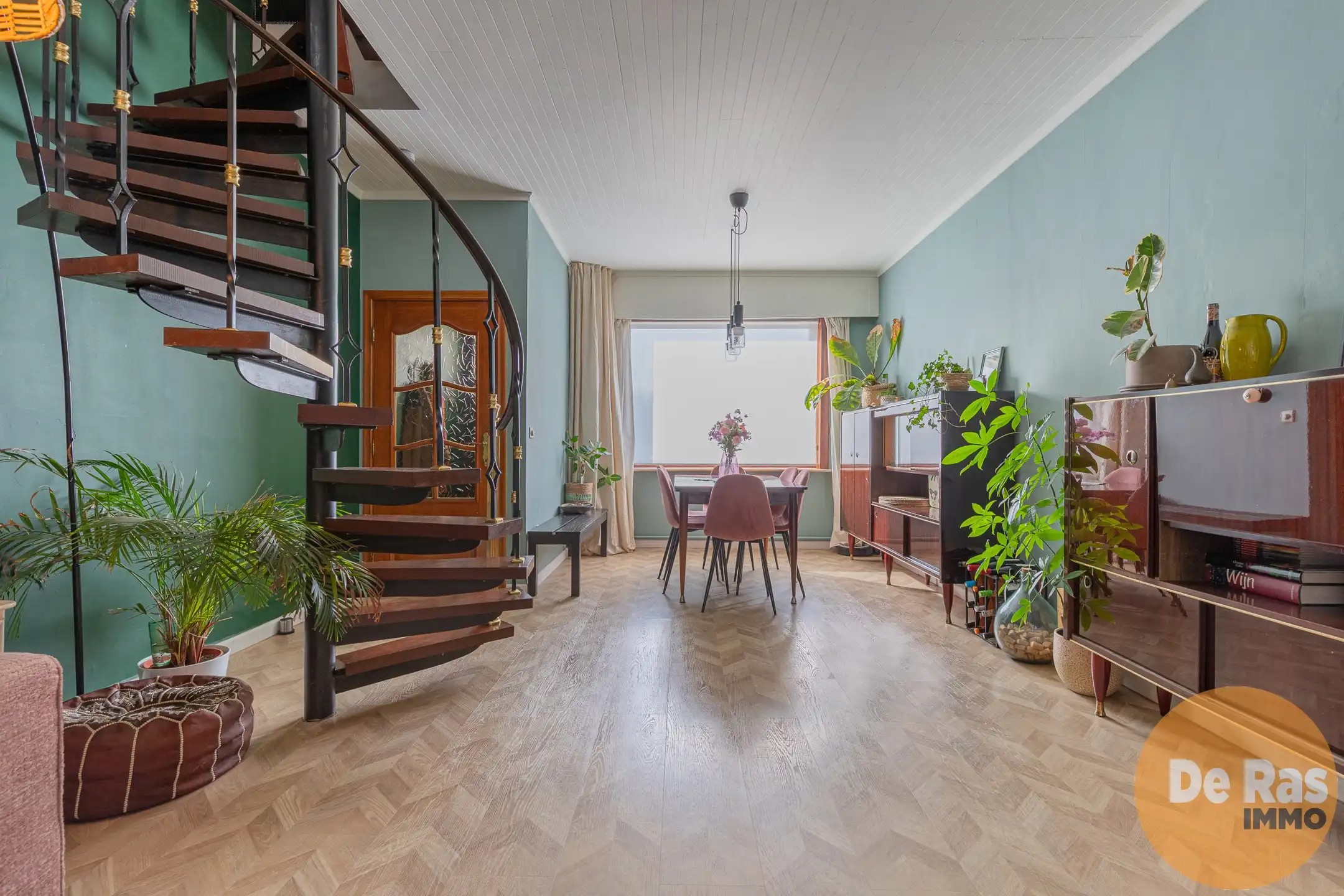 WETTEREN - Instapklare woning met twee slpks en terras foto 2