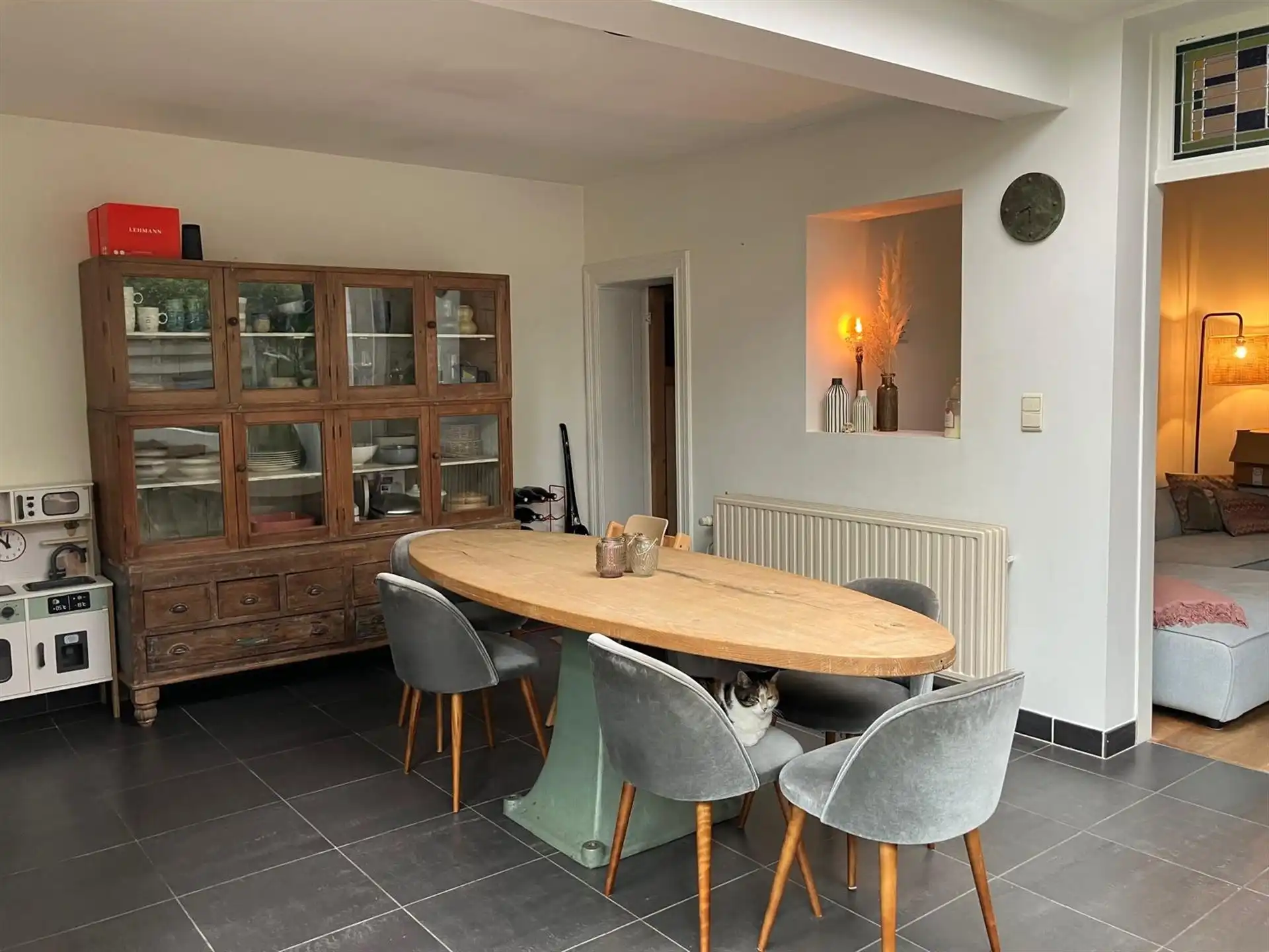 Instapklare woning met 2 slpk en ruime tuin! foto 3