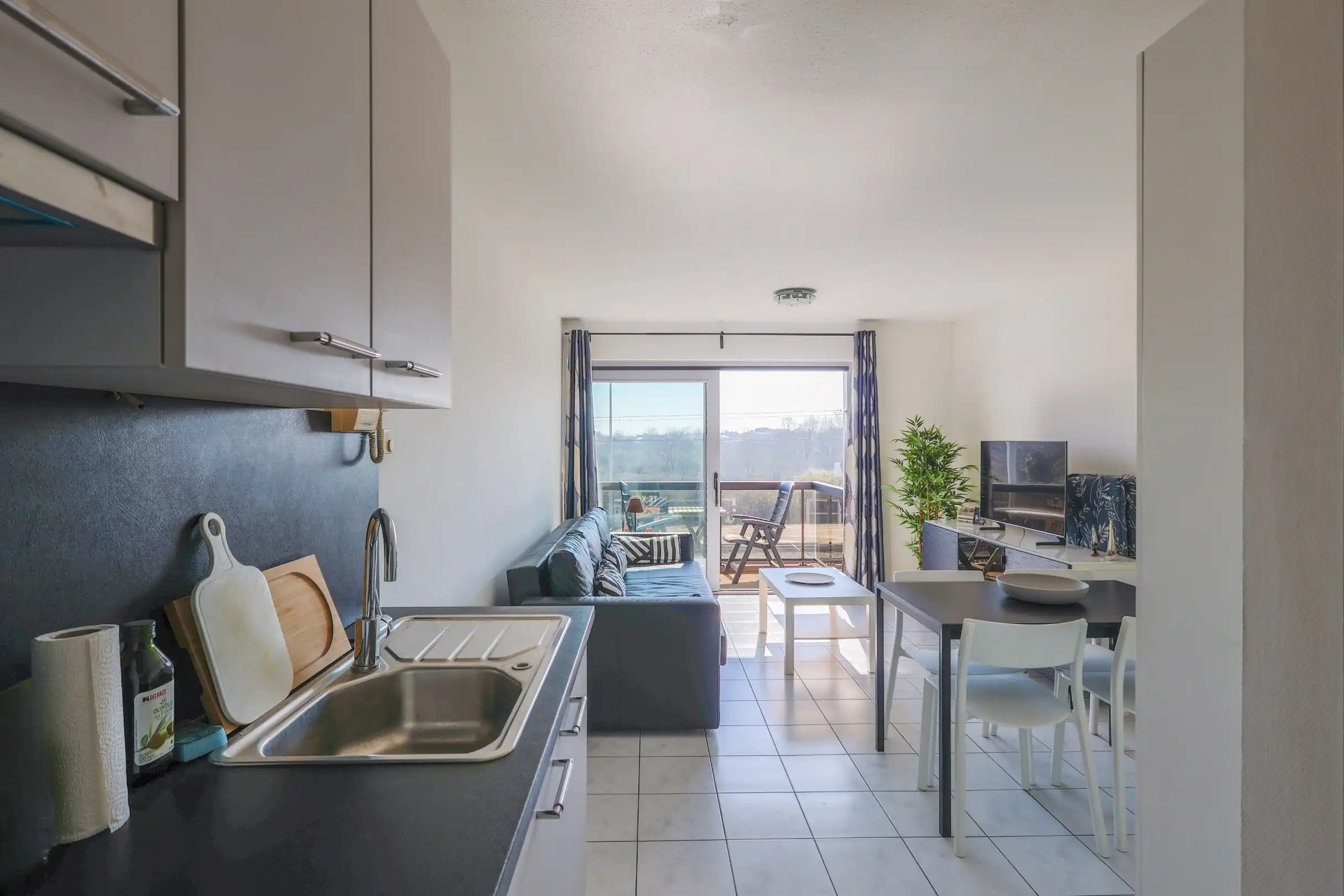 Zonnige studio op wandelafstand van de zee in Oostduinkerke foto 2