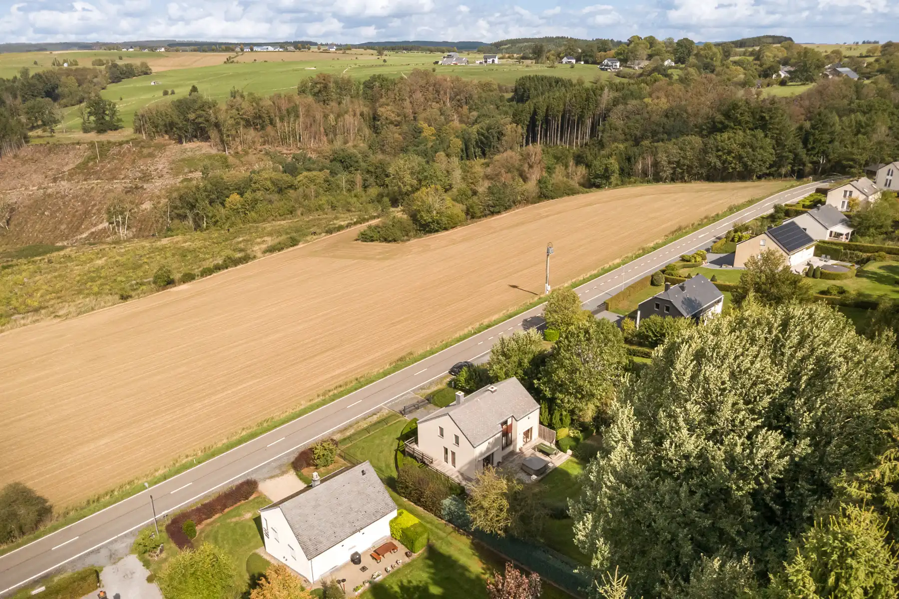 Woning 4 slpk. met uitzicht nabij het stuwmeer van Nisramont foto 36