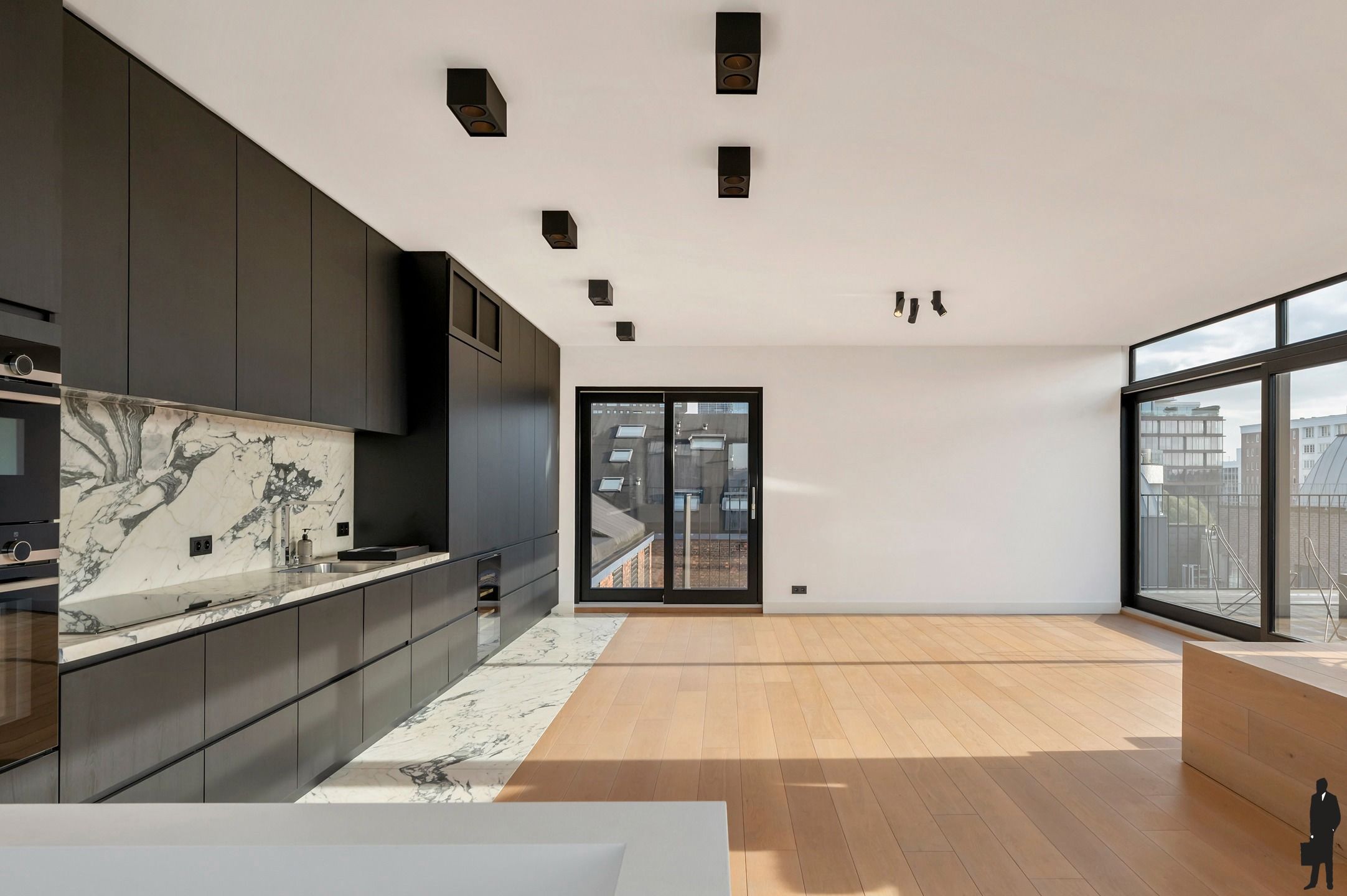 Uniek duplex-penthouse met indrukwekkend terras, gelegen op een absolute toplocatie op ’t Eilandje foto 10