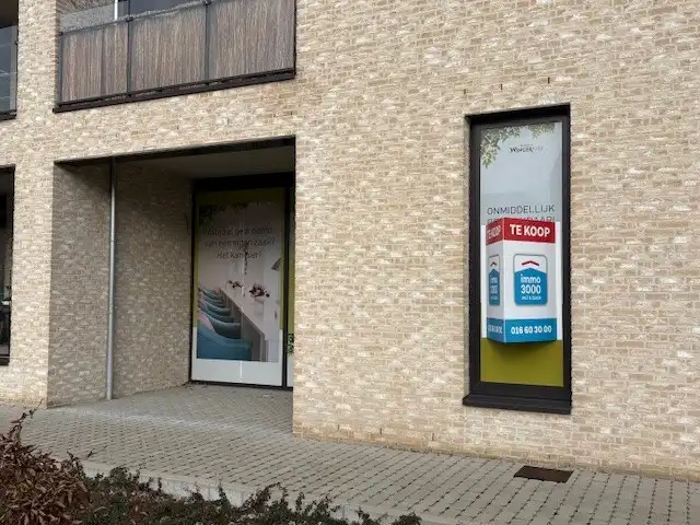 SINT JORIS WINGE HANDELSRUIMTE 71 m2 + terras foto 2