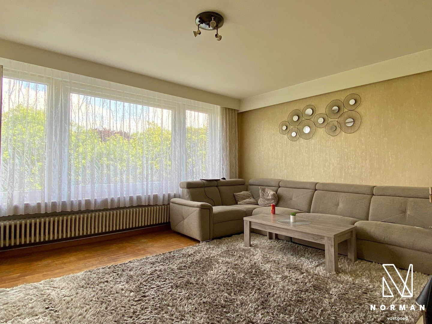 Appartement met 2 slaapkamers, garage en terras in centrum Kortrijk foto 8